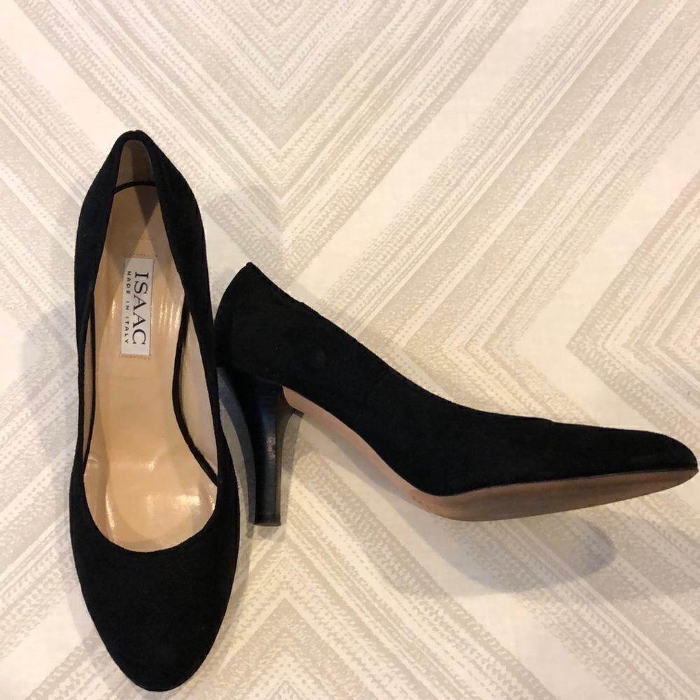 Isaac Black Suede Round Toe Heels Size 8